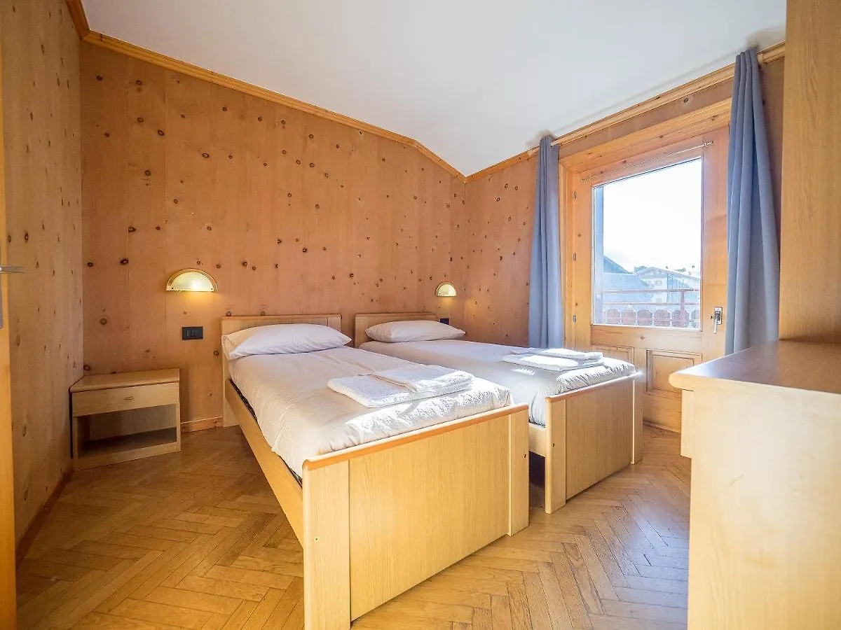 Casa Massi Livignocenter Myholidayليفينو شقة ليفينو