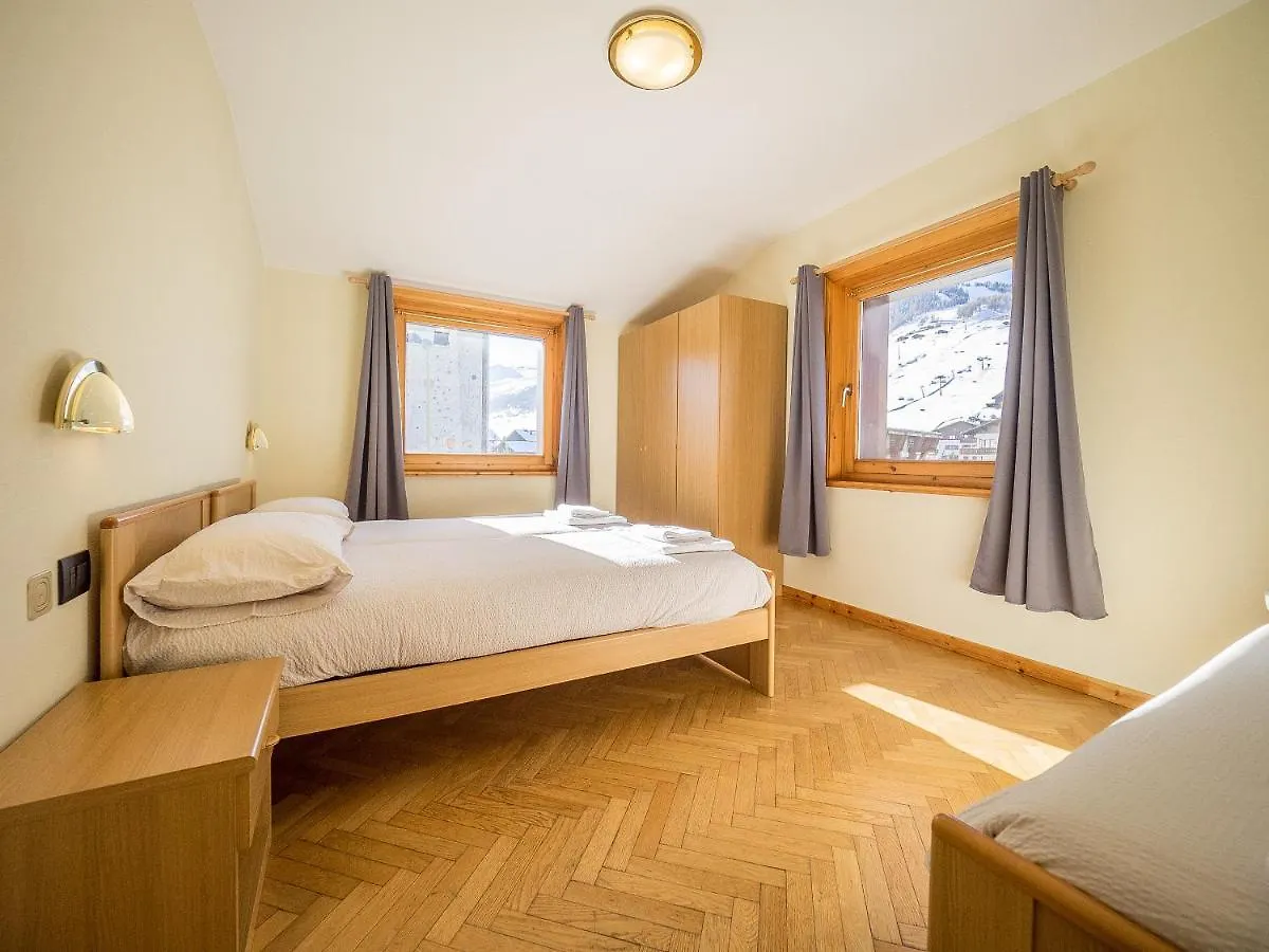 Casa Massi Livignocenter Myholidayليفينو شقة ليفينو